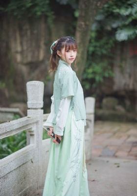 《年轻女教师2》韩国电影